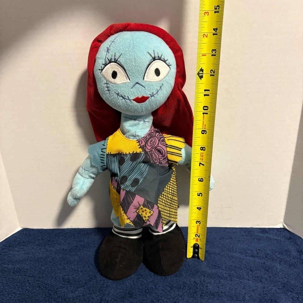 1990s The Nightmare Before Christmas Animated Dancing Sally Ragdoll Batt Operate